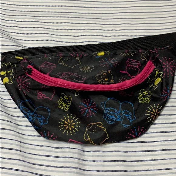 NWOT Sanrio Fanny Pack - Picture 1 of 4